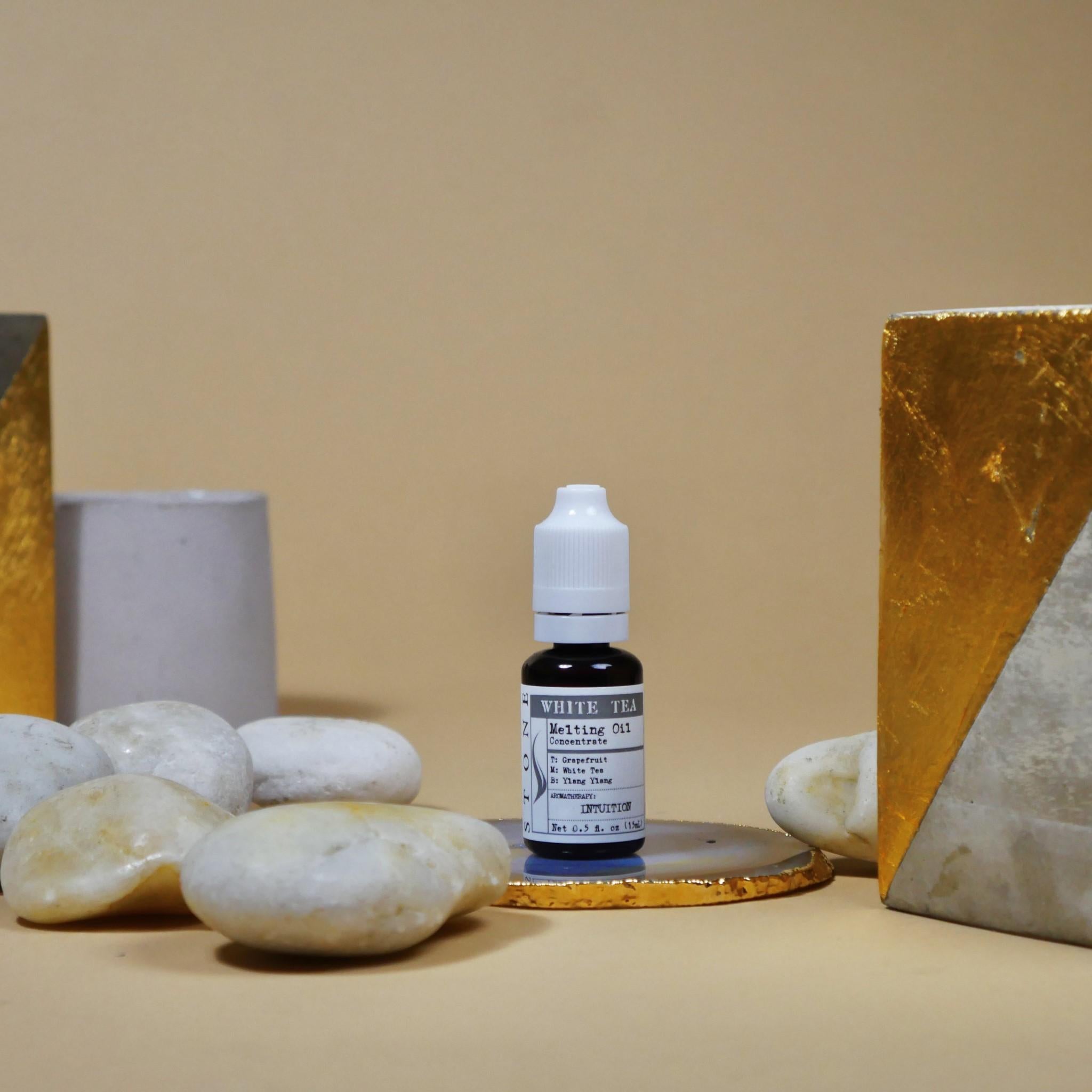 0.5 fl. oz White Tea Oil